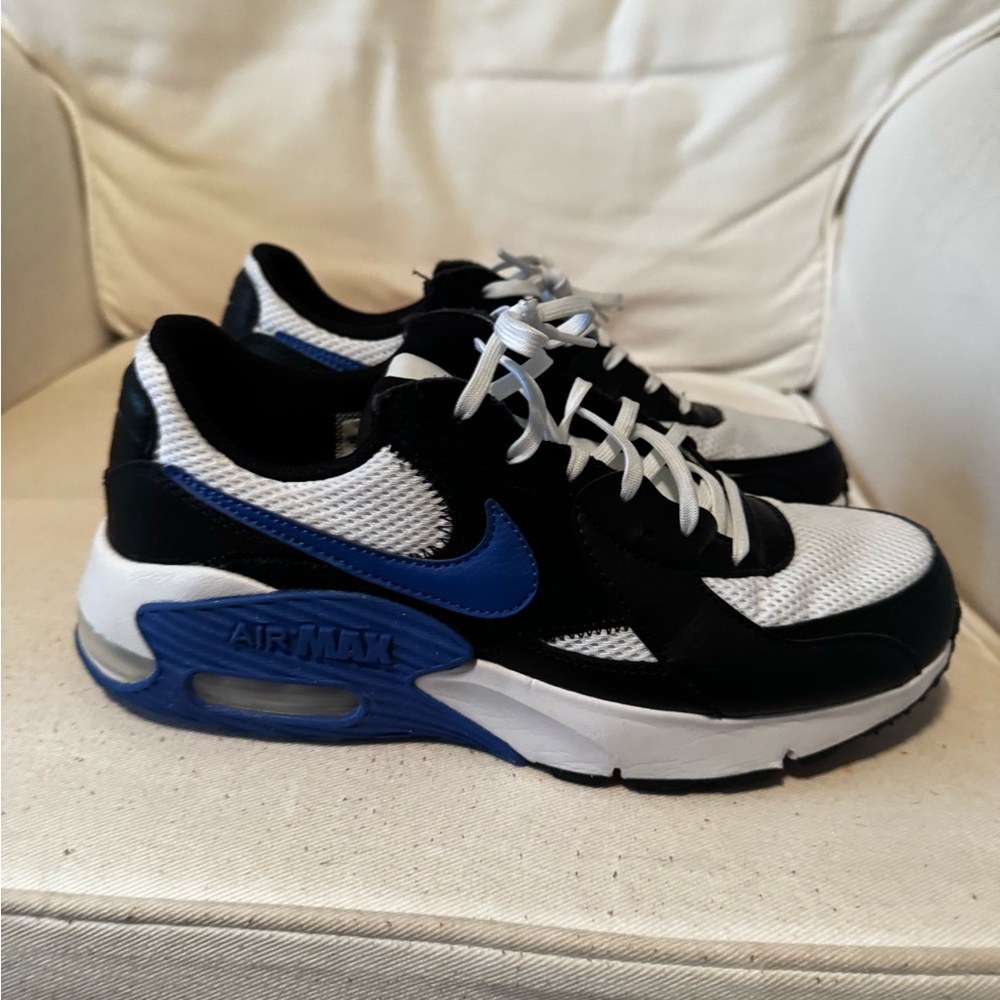 Nike air max - Black and White Sneakers with Blue Accents